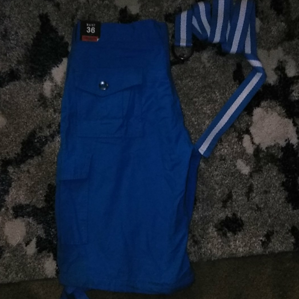Brand New South Pole cargo shorts. Belt included